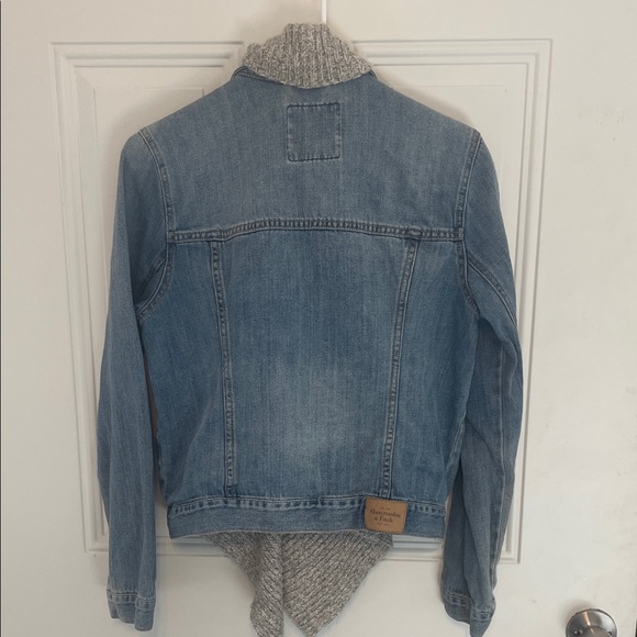 Abercrombie & Fitch Blue Denim Jacket with stitched in Gray Scarf - Picture 4 of 6